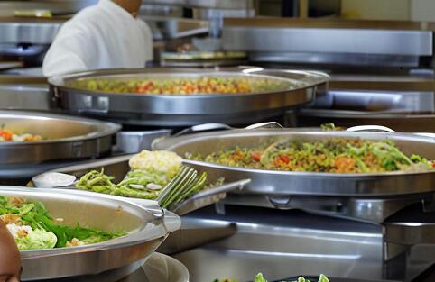 在大學(xué)食堂里包個窗口掙錢嗎？需要考慮哪些因素